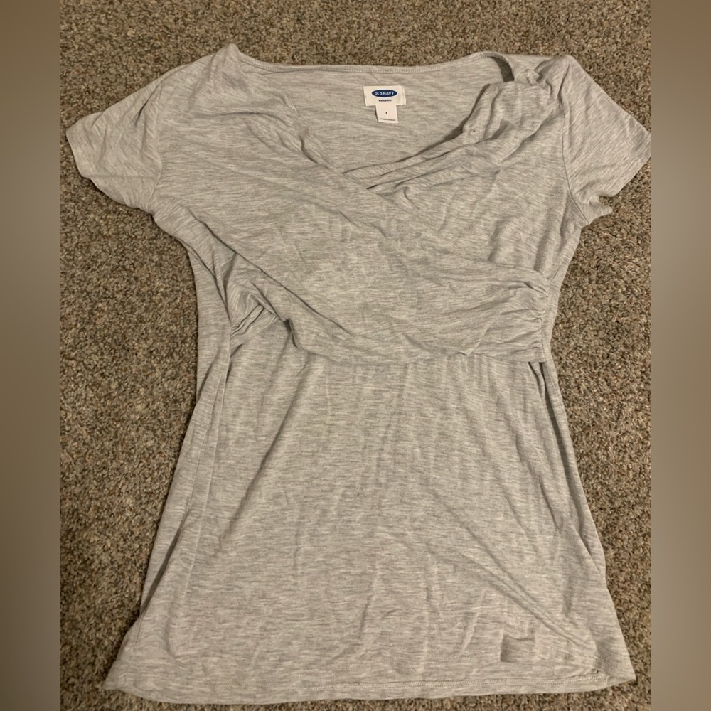 Old Navy small nursing/maternity top